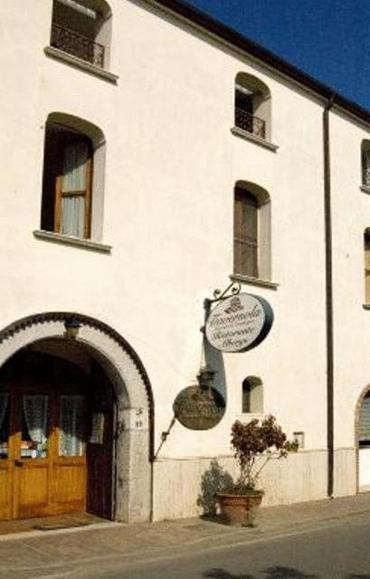Tavernola - Locanda Di Campagna Battipaglia Exteriér fotografie