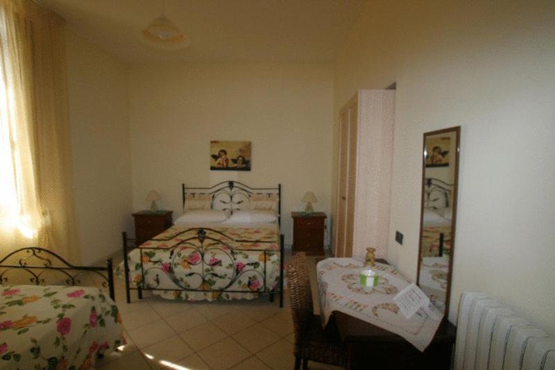 Tavernola - Locanda Di Campagna Battipaglia Pokoj fotografie